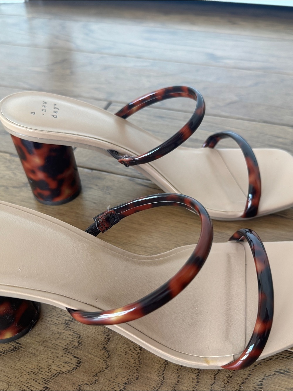 Women's Beige Sandal Heels with Tortoiseshell Straps. Size 8.5